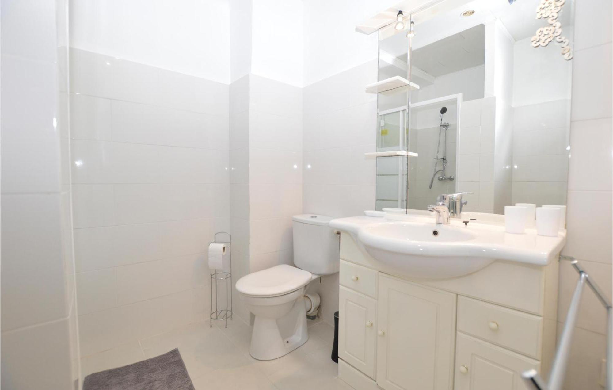 Cozy Apartment In Propriano With Kitchen Екстер'єр фото